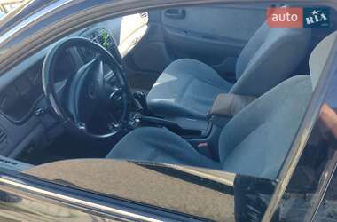 Седан Kia Magentis 2004 в 