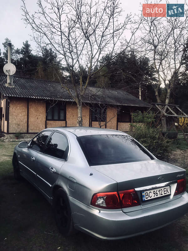 Седан Kia Magentis 2004 в 