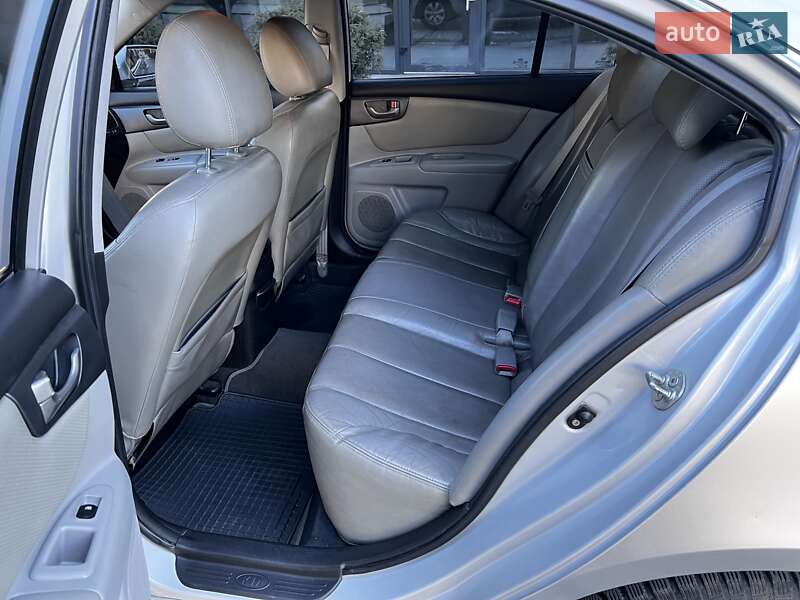 Седан Kia Magentis 2008 в Львові
