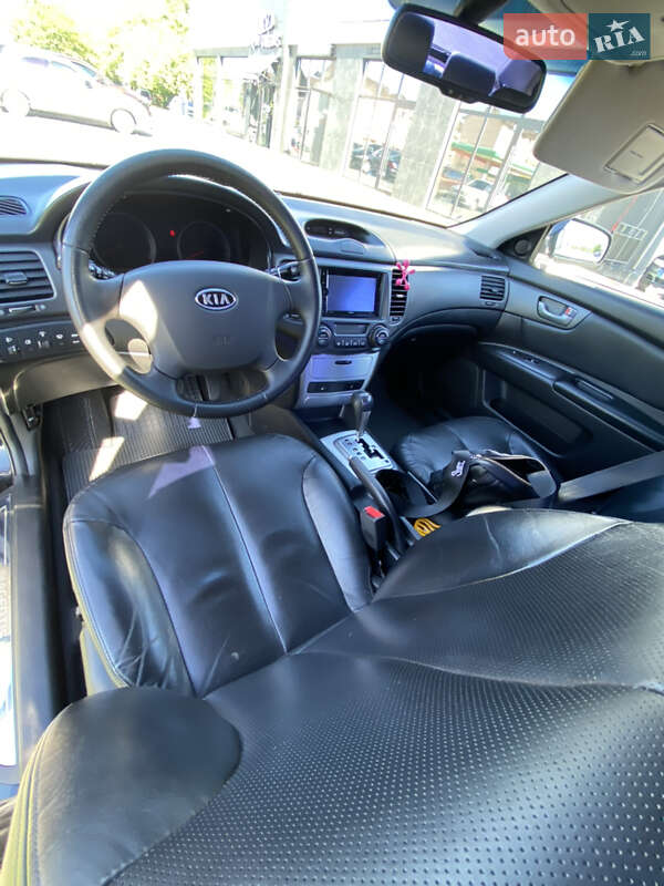 Седан Kia Magentis 2008 в Ужгороді