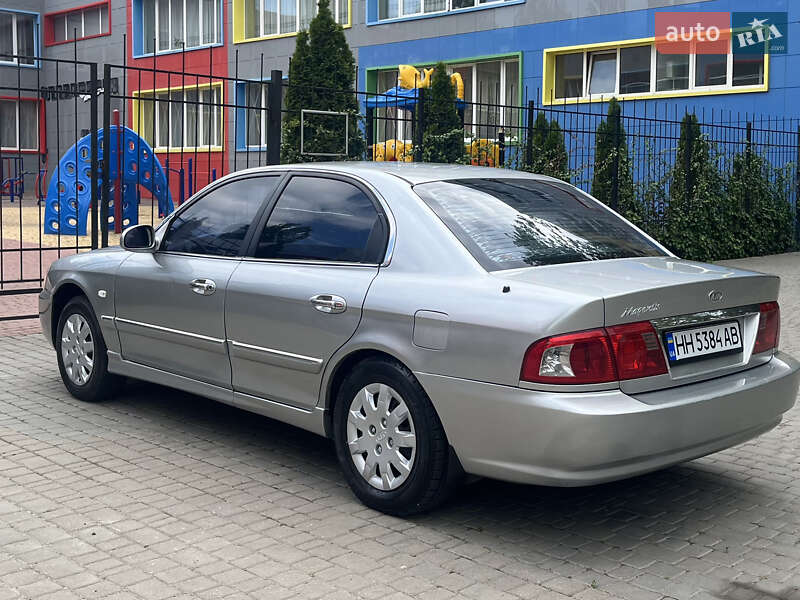 Седан Kia Magentis 2002 в Одессе
