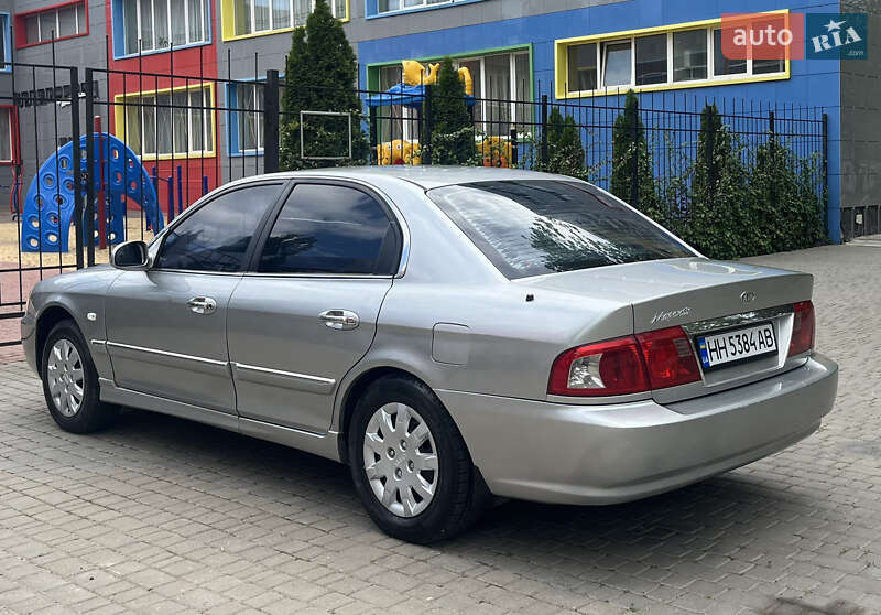 Седан Kia Magentis 2002 в Одессе