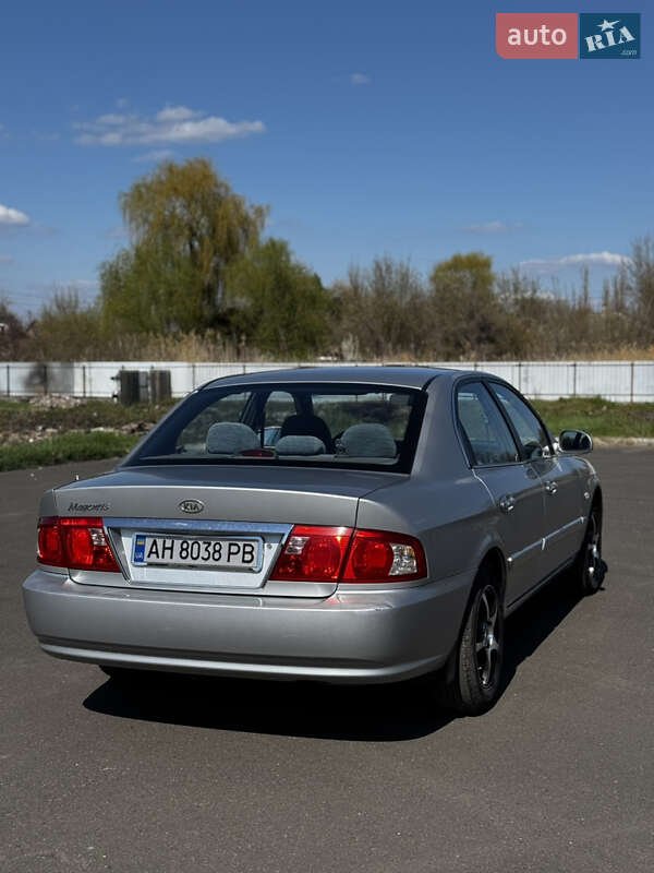 Седан Kia Magentis 2006 в Славянске