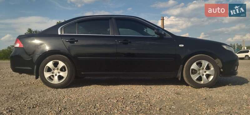 Седан Kia Magentis 2009 в Днепре