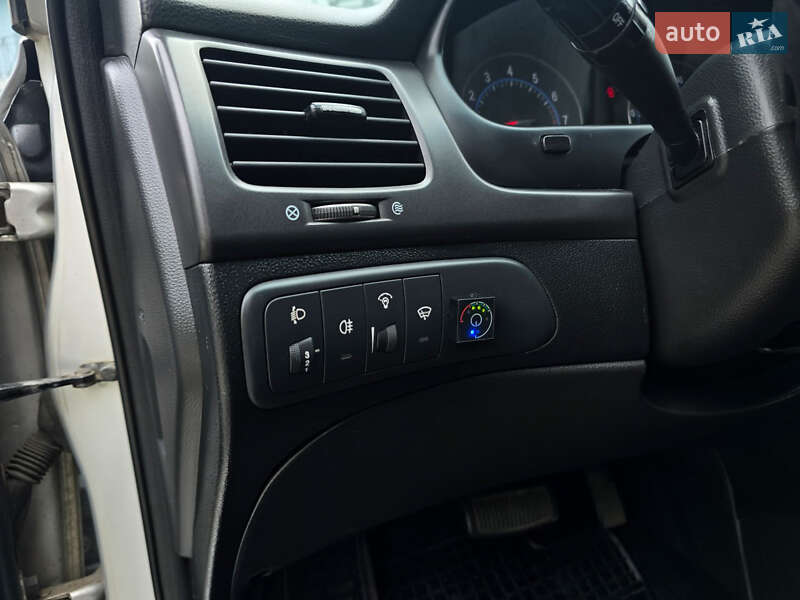 Седан Kia Magentis 2007 в Киеве