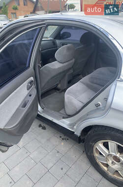 Седан Kia Magentis 2003 в 