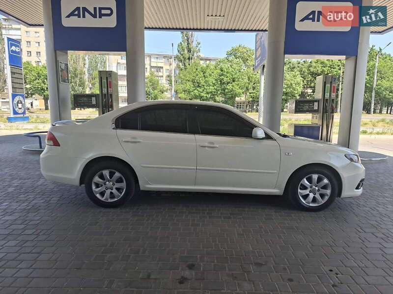 Седан Kia Magentis 2009 в Николаеве