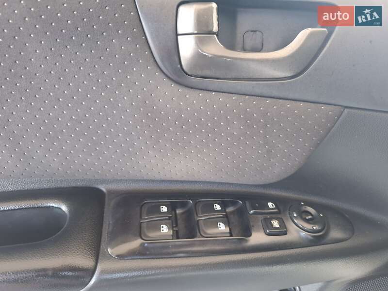 Седан Kia Magentis 2009 в Николаеве