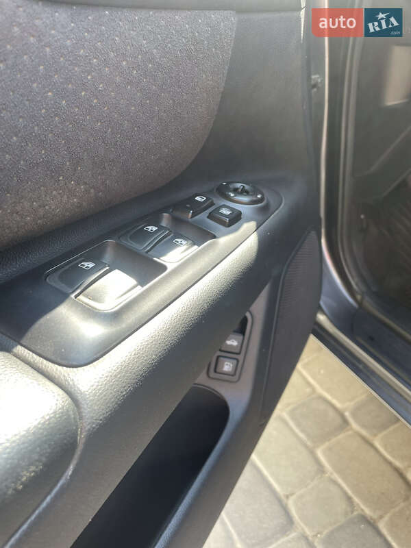 Седан Kia Magentis 2008 в Дніпрі