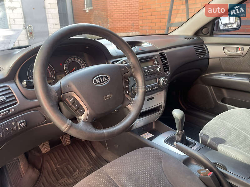 Седан Kia Magentis 2008 в Дніпрі