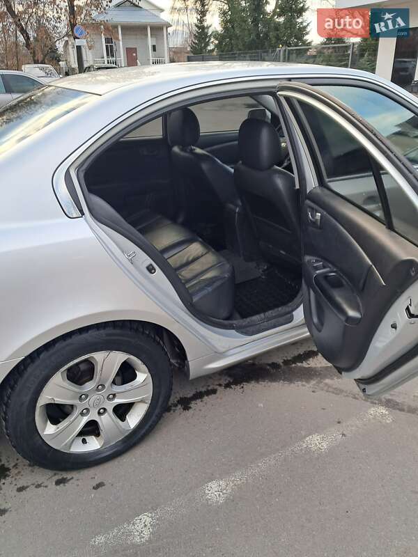 Седан Kia Magentis 2009 в Кременчуге