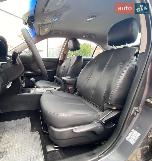 Седан Kia Magentis 2006 в Ровно