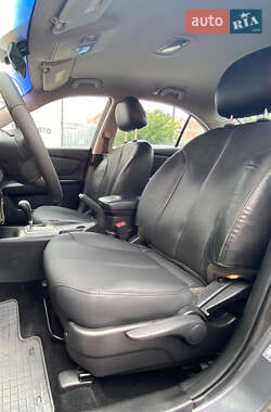 Седан Kia Magentis 2006 в 