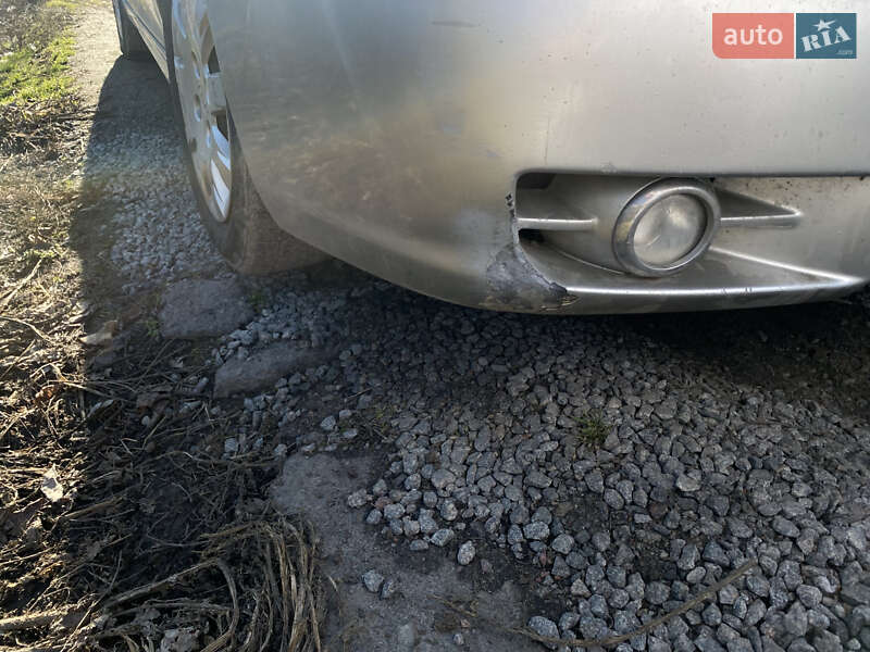 Седан Kia Magentis 2004 в Кременчуці