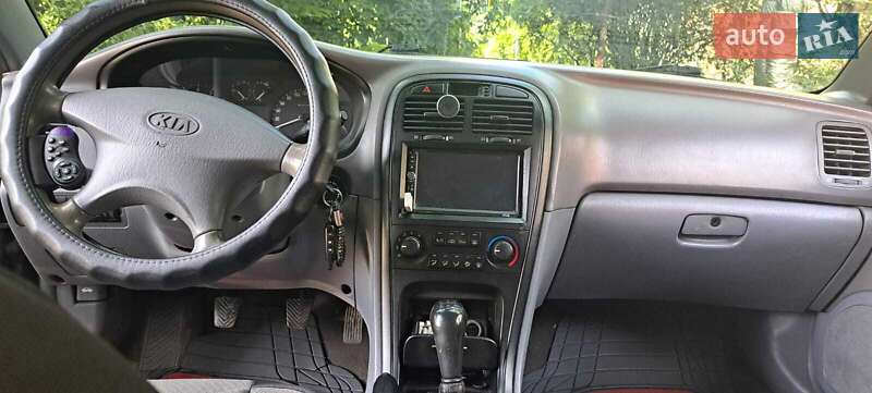 Седан Kia Magentis 2006 в Днепре