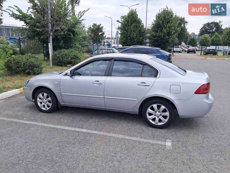 Седан Kia Magentis 2006 в Буче