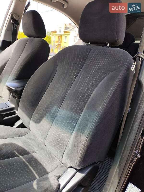 Седан Kia Magentis 2008 в Львові