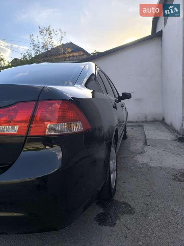 Седан Kia Magentis 2008 в Каневі