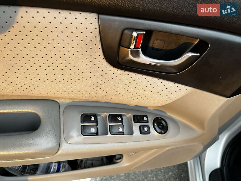 Седан Kia Magentis 2008 в Києві