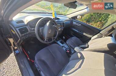 Седан Kia Magentis 2006 в  фото 13 Седан Kia Magentis 2006 в