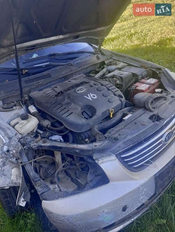 Седан Kia Magentis 2007 в Воловце