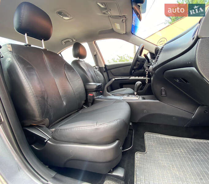 Седан Kia Magentis 2006 в Ровно