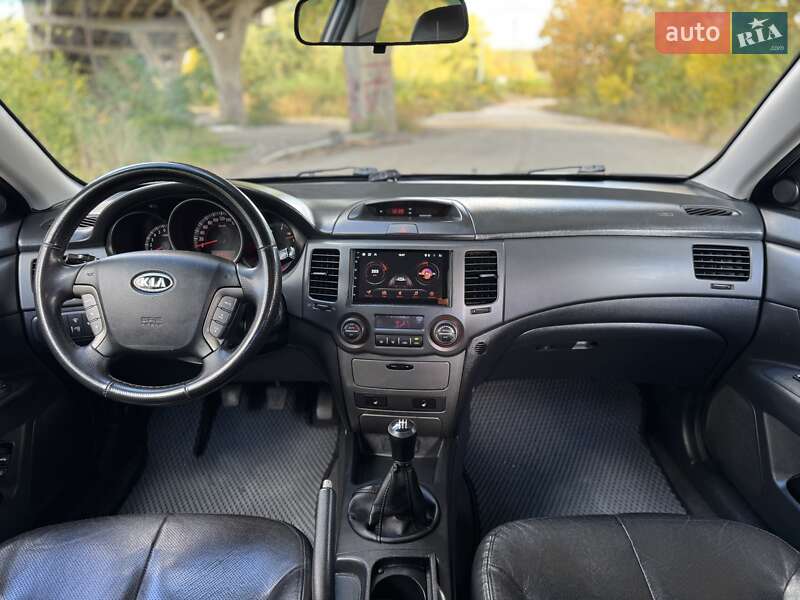 Седан Kia Magentis 2009 в Днепре
