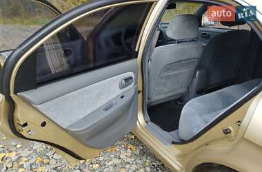 Седан Kia Magentis 2003 в  фото 14 Седан Kia Magentis 2003 в