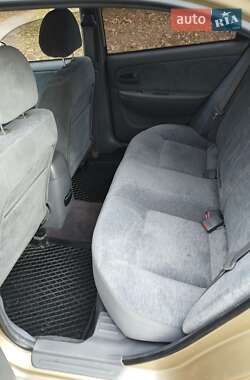 Седан Kia Magentis 2003 в  фото 16 Седан Kia Magentis 2003 в