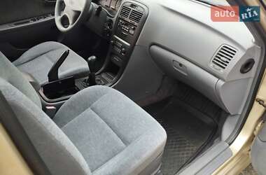 Седан Kia Magentis 2003 в  фото 22 Седан Kia Magentis 2003 в