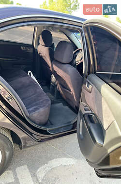 Седан Kia Magentis 2006 в  фото 12 Седан Kia Magentis 2006 в