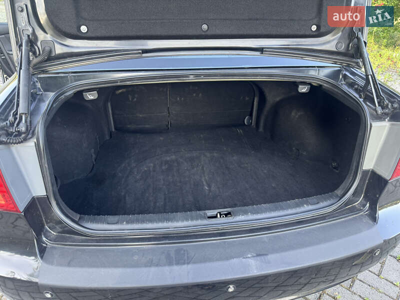 Седан Kia Magentis 2006 в Львове