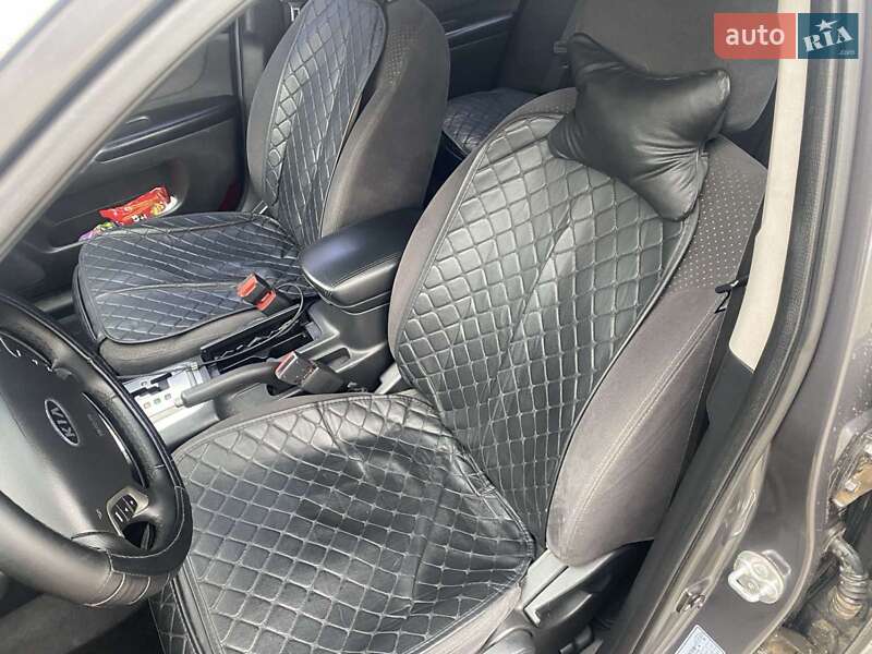 Седан Kia Magentis 2008 в Тернополе
