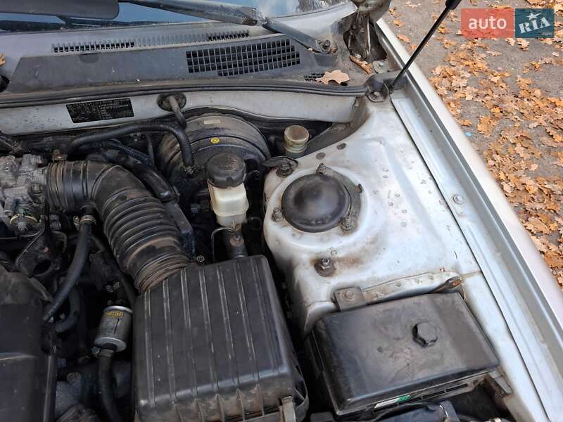 Седан Kia Magentis 2003 в Полтаві