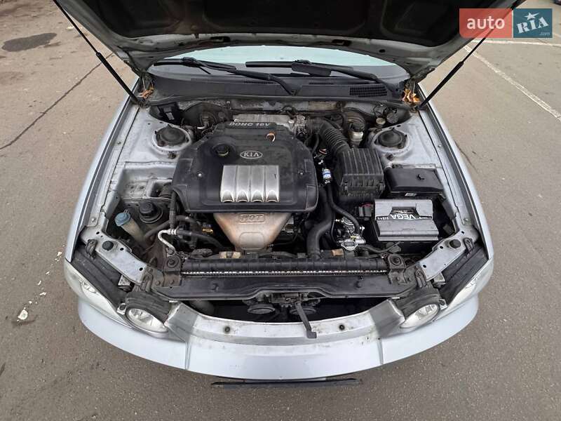 Седан Kia Magentis 2006 в Запорожье