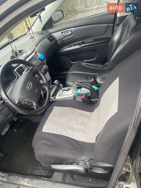 Седан Kia Magentis 2007 в Львові