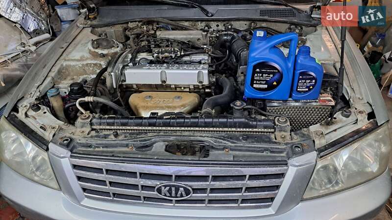 Седан Kia Magentis 2002 в Кропивницком