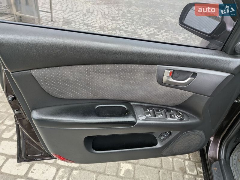 Седан Kia Magentis 2007 в Староконстантинове