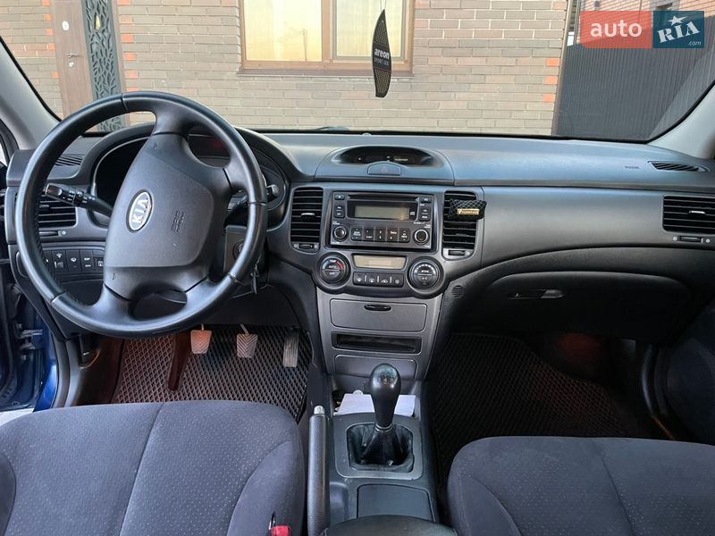 Седан Kia Magentis 2005 в Немирове