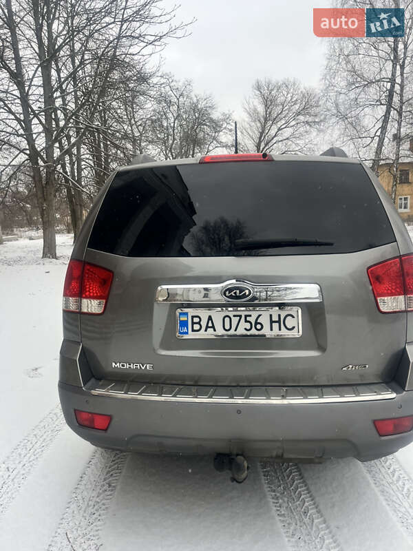 Внедорожник / Кроссовер Kia Mohave 2010 в Александрие фото 6 Внедорожник / Кроссовер Kia Mohave 2010 в Александрие