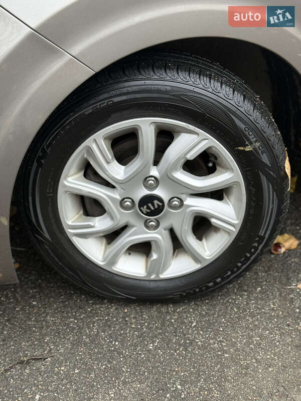 Хэтчбек Kia Morning 2018 в Чернигове