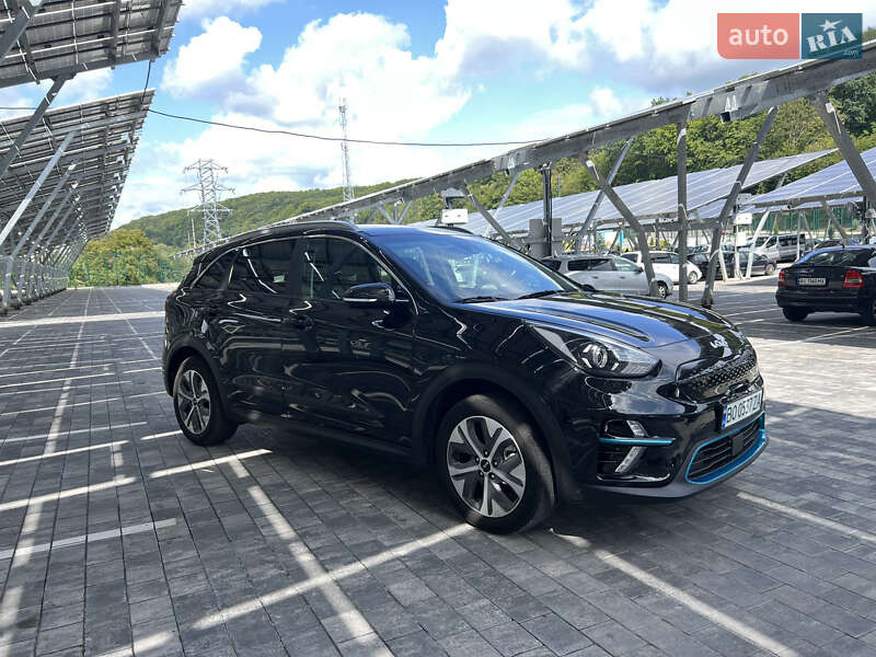 Позашляховик / Кросовер Kia Niro 2022 в Львові