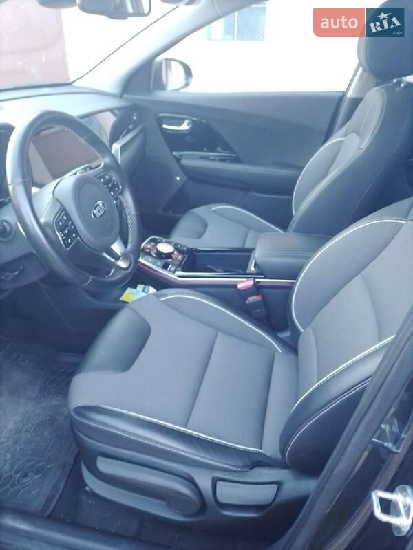 Внедорожник / Кроссовер Kia Niro 2020 в Киеве