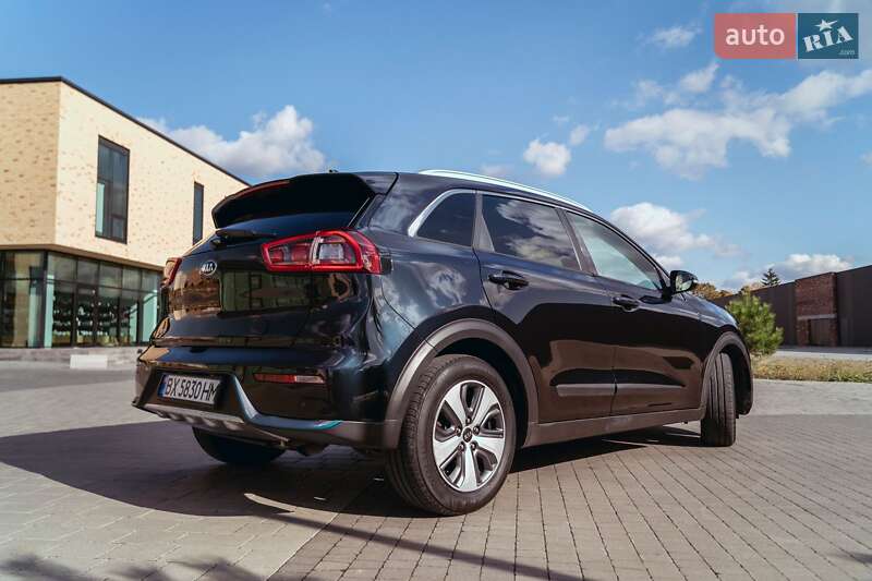 Внедорожник / Кроссовер Kia Niro 2018 в Хмельницком