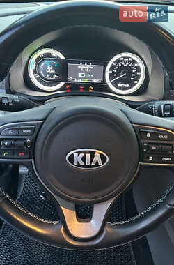 Внедорожник / Кроссовер Kia Niro 2018 в 