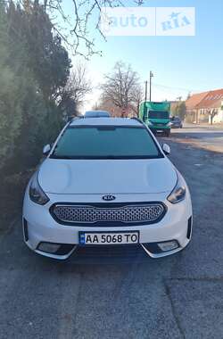 Позашляховик / Кросовер Kia Niro 2017 в Києві