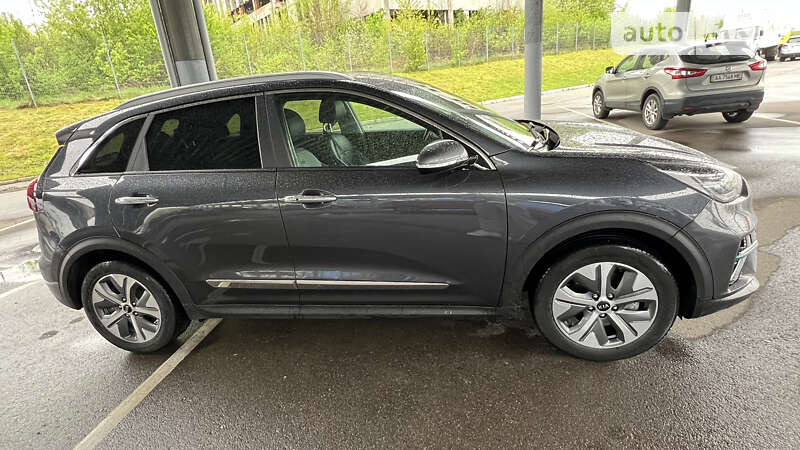 Внедорожник / Кроссовер Kia Niro 2018 в Львове