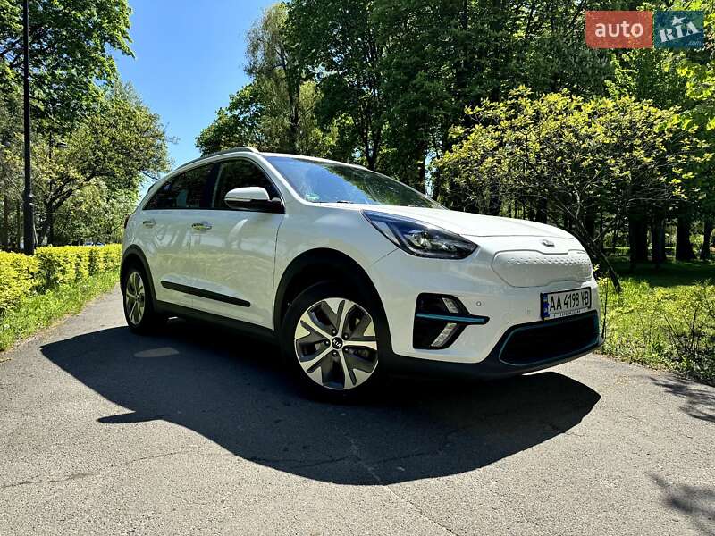 Внедорожник / Кроссовер Kia Niro 2021 в Киеве