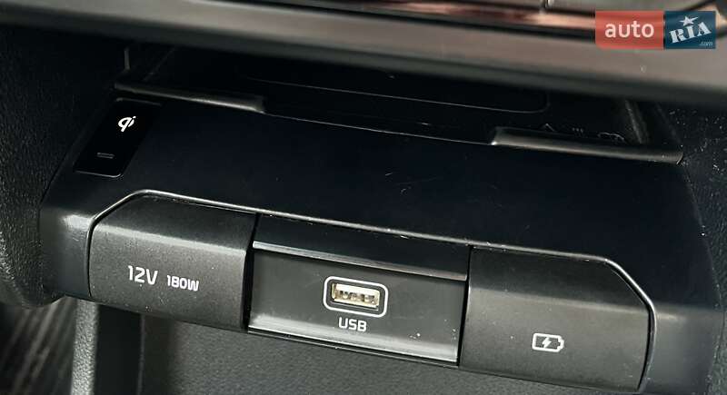 Позашляховик / Кросовер Kia Niro 2019 в Житомирі