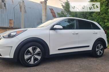 Позашляховик / Кросовер Kia Niro 2017 в Рівному